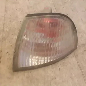 Gyors kiszállítás DAEWOO NEXIA Bal első irányjelző fehér bontott alkatrész