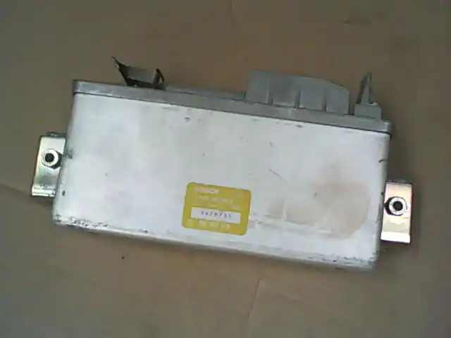 Korlátozott ajánlat AUDI 100 82-90 Abs vezérlő elektronika bontott alkatrész