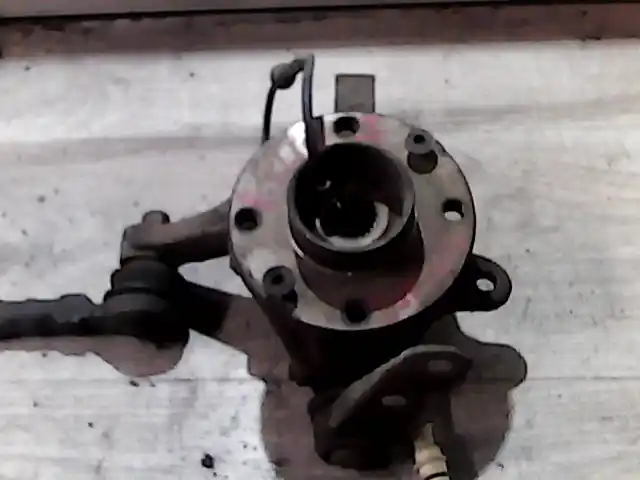 Legkelendőbb RENAULT CLIO 06-09 Csonkállvány kerékaggyal jobb első bontott alkatrész