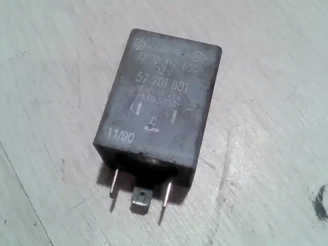 Vedd meg most RENAULT LAGUNA 94-98 Relé bontott alkatrész