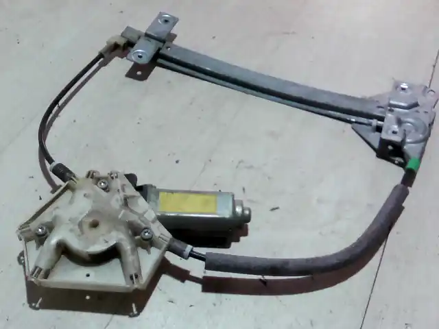 VOLVO S40 Bal hátsó ablakemelő szerkezet elektromos bontott alkatrész Kiárusítás