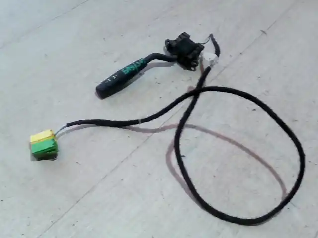 Prémium PEUGEOT 306 97-02 Rádió hangerő szabályzó bontott alkatrész