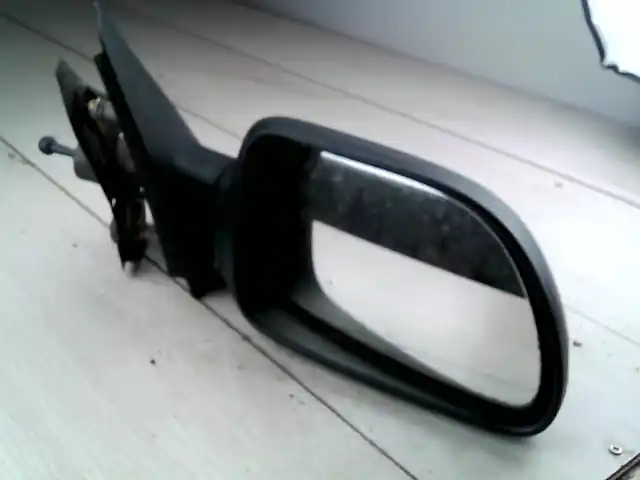 Vedd meg most RENAULT R19 92- Jobb visszapillantó tükör mechanikus bontott alkatrész