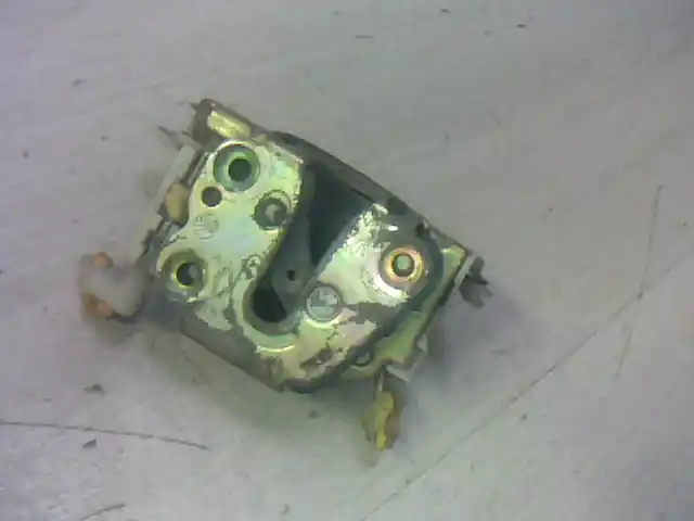 NISSAN MICRA K11 92.08-00.07 Jobb első ajtó zárszerkezet mechanikus 5 ajtós bontott alkatrész Exkluzív ajánlat