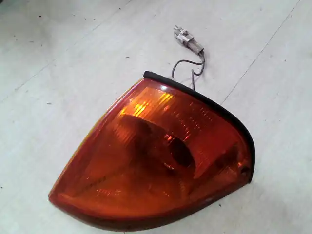 SUZUKI SWIFT 96-05 Bal első irányjelző bontott alkatrész Legkelendőbb