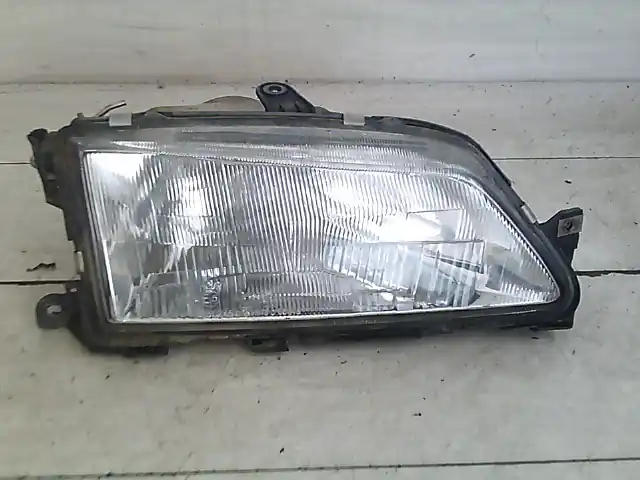 Különleges ajánlat PEUGEOT 306 93-97 Jobb első fényszóró mechanikus állítású bontott alkatrész
