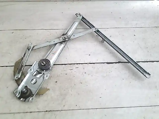 DAIHATSU MOVE 94.06-99-11 Jobb hátsó ablakemelő szerkezet mechanikus bontott alkatrész Azonnali szállítás
