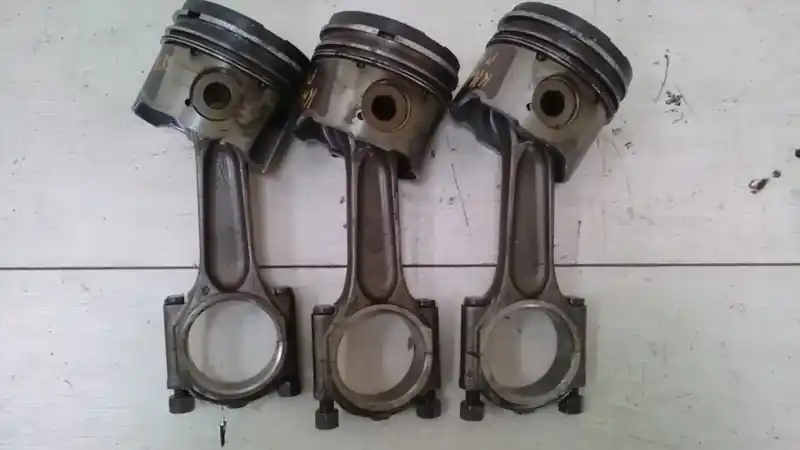 PEUGEOT 406 Dugattyú és hajtókar bontott alkatrész Rendeld meg most