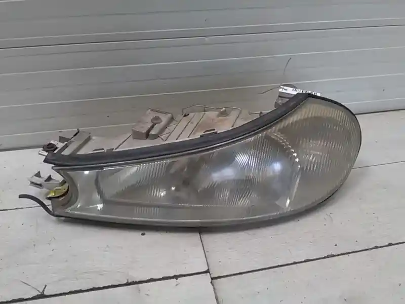 Akciós ár FORD MONDEO 96-00 Bal első fényszóró bontott alkatrész