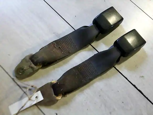 SUZUKI SWIFT 96-05 Biztonsági öv csat bal hátsó bontott alkatrész Alacsony ár
