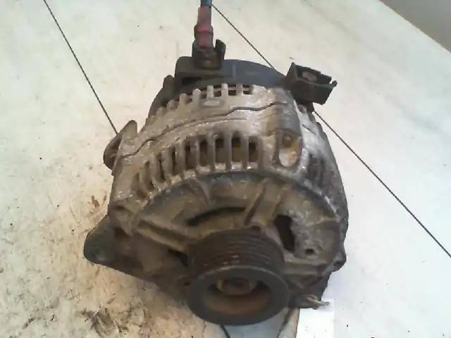 FORD MONDEO 93-96 Generátor.benzines bontott alkatrész Expressz kézbesítés