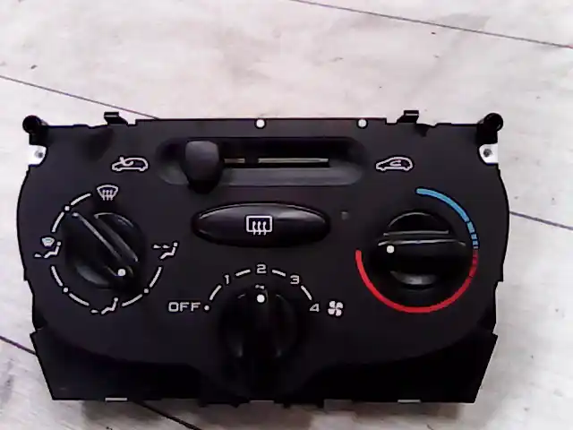 PEUGEOT 206 Fűtés vezérlő panel bontott alkatrész Kedvezményes ár