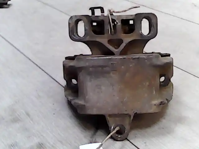 SKODA OCTAVIA 97-00 Motortartó bak bontott alkatrész Akciós ár