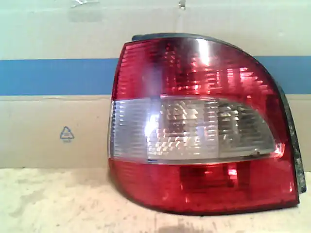 RENAULT MEGANE SCENIC 99-03 Bal hátsó lámpa bontott alkatrész Kiárusítás