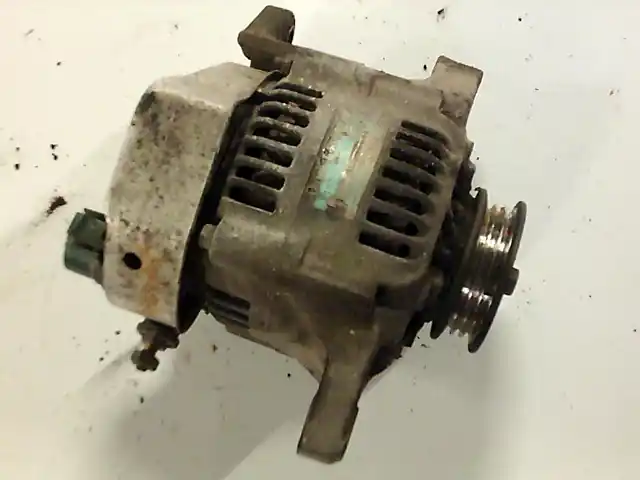SUZUKI SWIFT 89-96 Generátor.benzines bontott alkatrész Legnépszerűbb