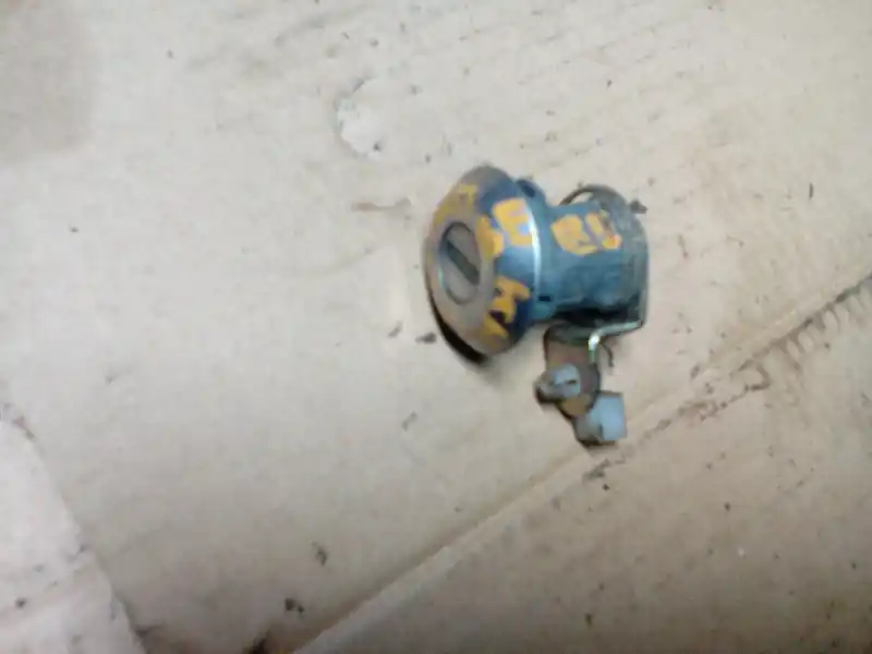 Ne maradj le SUZUKI ALTO 02-09 Bal első ajtó dugózár kulcs nélkül bontott alkatrész