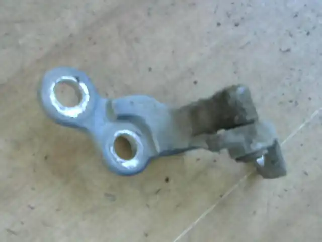 Kedvezményes ár FORD FOCUS 98-04 Jobb ajtózsanér 5 ajtós bontott alkatrész