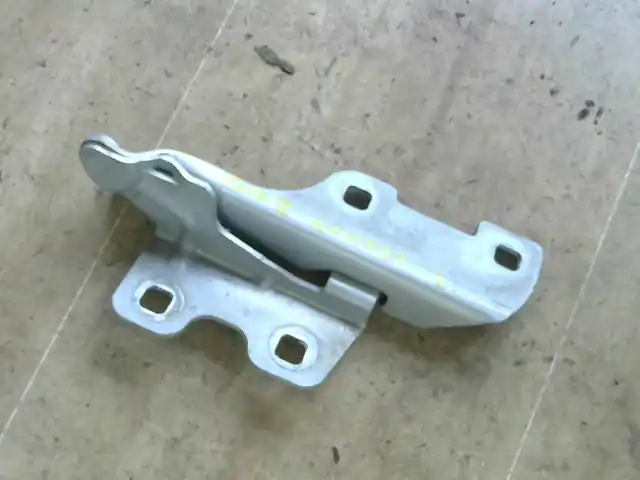 RENAULT CLIO 98-01 Motorháztető jobb zsanér bontott alkatrész Utolsó esély