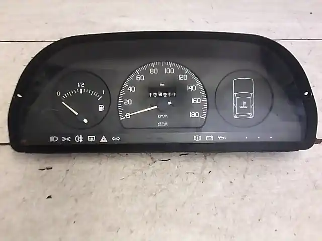 Vásárlói kedvenc FIAT UNO 89-94 Kilóméteróra nem fordulatszámmérős 1.0i bontott alkatrész