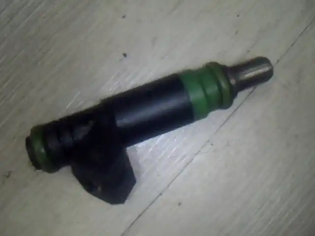 Biztonságos fizetés FORD FOCUS 98-04 Injektor befecskendező hengerenkénti 1.4 bontott alkatrész