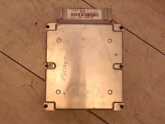 FORD ESCORT 90-95 Motorvezérlő egység ecu pcm modul 1.3i bontott alkatrész Kihagyhatatlan ajánlat