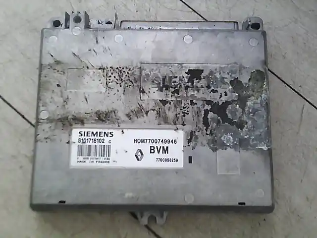 RENAULT CLIO 90-96 Motorvezérlő egység ecu pcm modul 1.4i bontott alkatrész Rendeld meg most