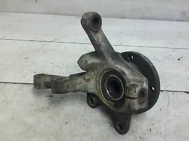 Legjobb ár RENAULT CLIO 98-01 Jobb első csonkállvány 1.4i bontott alkatrész
