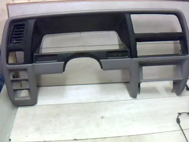 Árengedmény FORD EXPLORER 1995-2001 Műszerfal keret bontott alkatrész