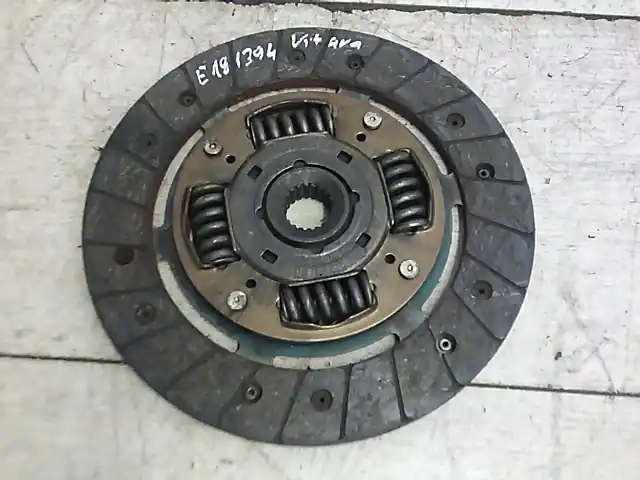 Outlet SUZUKI VITARA 88.05-97 Kuplung tárcsa 1.6i bontott alkatrész
