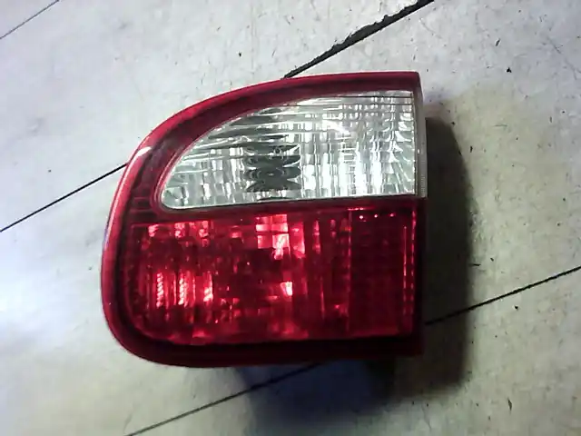DAEWOO LANOS -01 Jobb belső hátsó lámpa bontott alkatrész Outlet