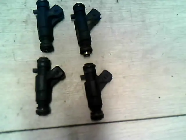 Árengedmény CITROEN XSARA 97.11-00.10 Injektor befecskendező hengerenkénti bontott alkatrész
