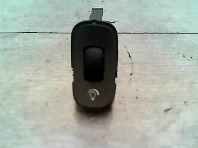 RENAULT LAGUNA 00-05 Műszerfal fényerő szabályzó kapcsoló bontott alkatrész Vedd meg most