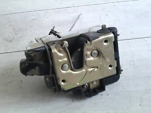 Gyors szállítás SEAT CORDOBA 93-99 Bal hátsó ajtó zárszerkezet mechanikus bontott alkatrész