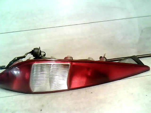 FORD MONDEO 01-07 Bal hátsó lámpa bontott alkatrész Árcsökkenés