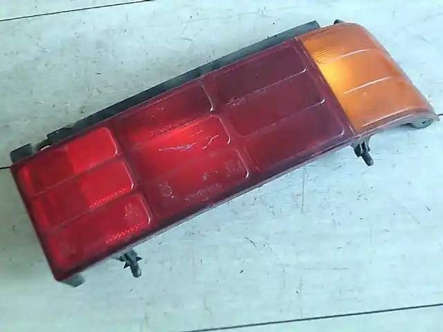Szuper akció SUZUKI SWIFT 89-96 Jobb hátsó lámpa bontott alkatrész