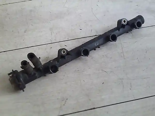 SEAT CORDOBA 93-99 Injektor befecskendező híd bontott alkatrész Olcsó