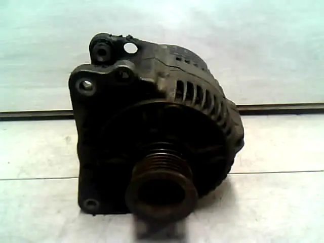VW POLO CLASSIC 95.07-99.10 Generátor.benzines bontott alkatrész Prémium