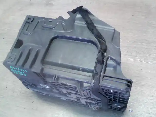 LANDROVER FREELANDER 2006-2014 Akkumulátor tartó bontott alkatrész Outlet
