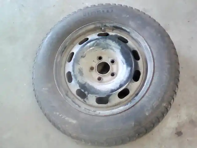 Gyors szállítás OPEL VECTRA B 99-01 Acélfelni gumival 195/65/r15 91t bontott alkatrész