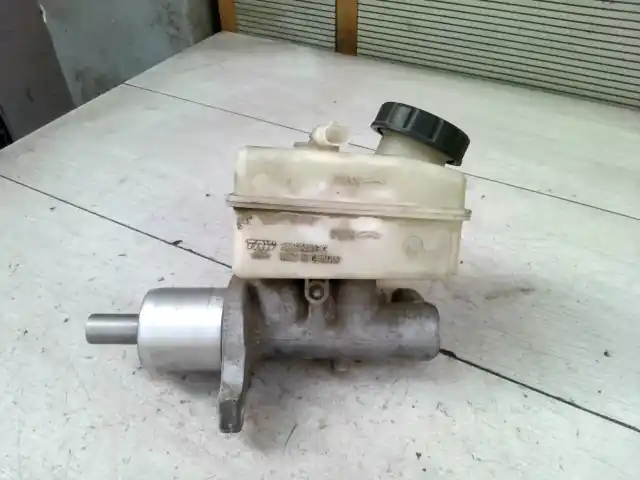 Vedd meg online MERCEDES A W169 2004.09.01-2008.05.31 Főfékhenger tartállyal, kupak nélkül,2.0cdi bontott alkatrész