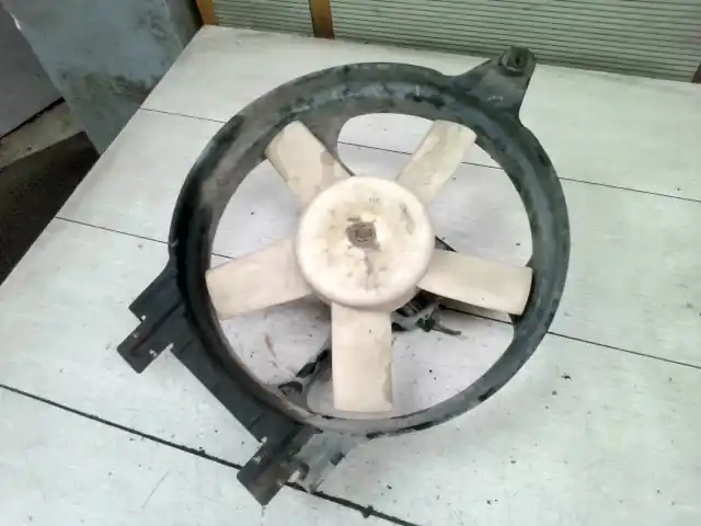 FORD FIESTA 89-95 Hűtőventilátor kerettel, 1.1i bontott alkatrész Korlátozott ajánlat