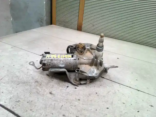 Outlet FORD FIESTA 89-95 Ablaktörlő motor hátsó 5 ajtós bontott alkatrész