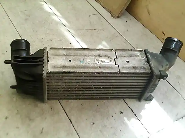 CITROEN C5 05- Intercooler hűtő 2.2d bontott alkatrész Biztonságos vásárlás