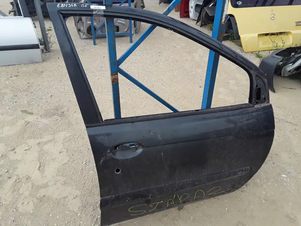 RENAULT MEGANE SCENIC 99-03 Jobb első ajtó. bontott alkatrész Akció