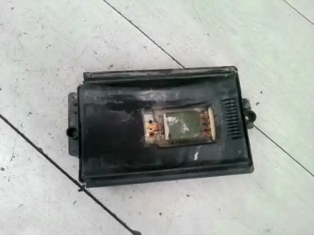Expressz szállítás VW POLO CLASSIC 99.10-01.09 Fűtőmotor előtét ellenállás 1.4i bontott alkatrész