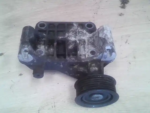 Vedd meg most AUDI A6 2004.05 - 2008.09 Generátor tartó bak 2.7d bontott alkatrész