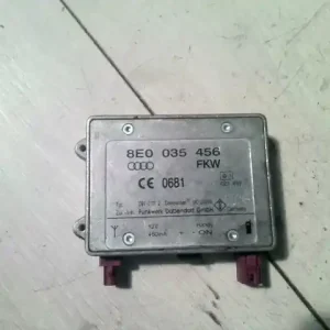 AUDI A6 97-04 Antenna erősítő bontott alkatrész Kiárusítás