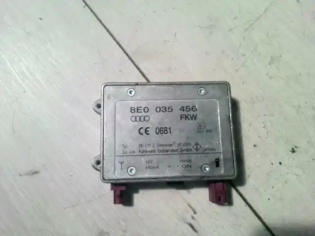 AUDI A6 97-04 Antenna erősítő bontott alkatrész Kiárusítás