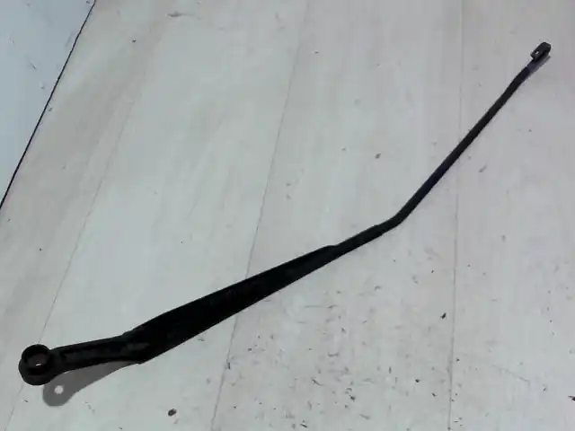 Outlet MAZDA 323 98-01 Ablaktörlő kar jobb első bontott alkatrész