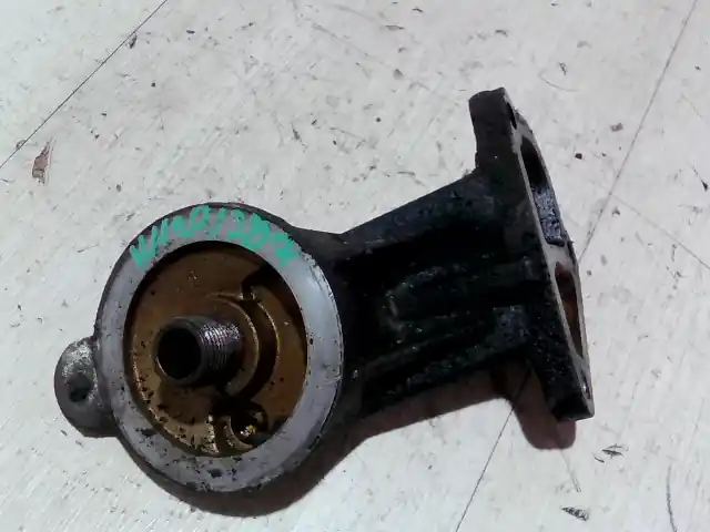Kedvezmény FORD FIESTA 02-05 Olajszűrő ház bontott alkatrész
